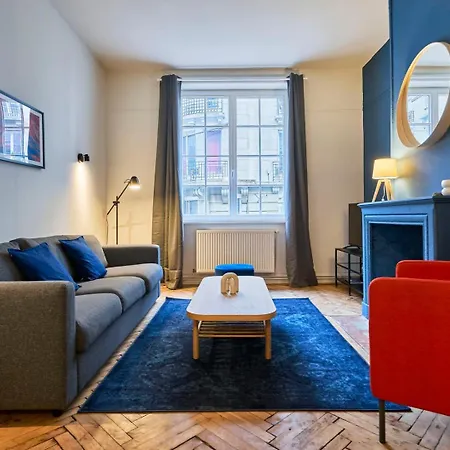 Appartement 3 Bedroom Apartment, Close To Amenities