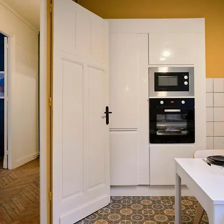 3 Bedroom Apartment, Close To Amenities Lille